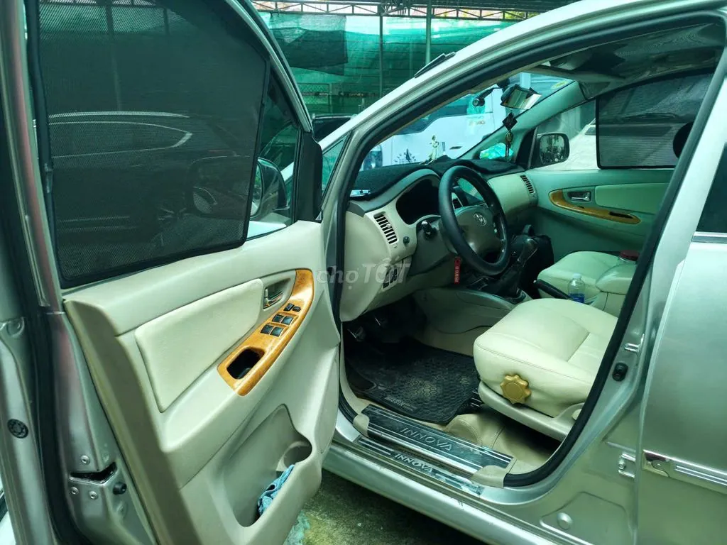 Toyota Innova 2009 photo 5