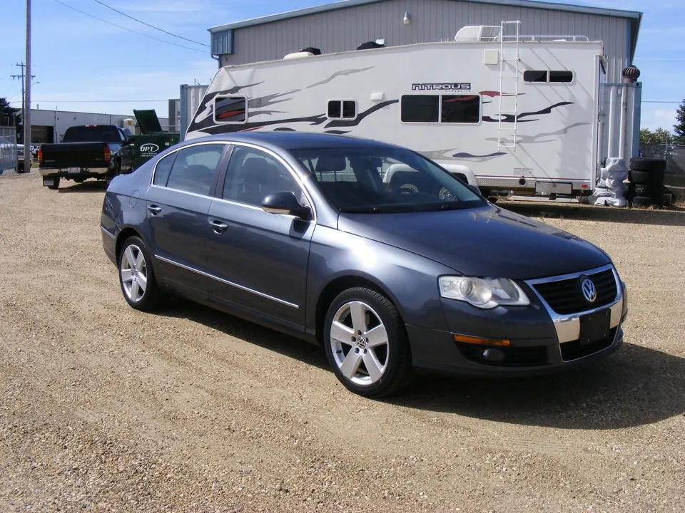Volkswagen Passat 2010 photo 3