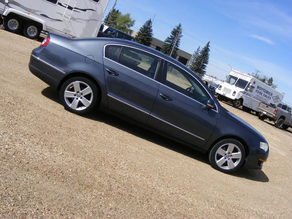 Volkswagen Passat 2010 photo 4