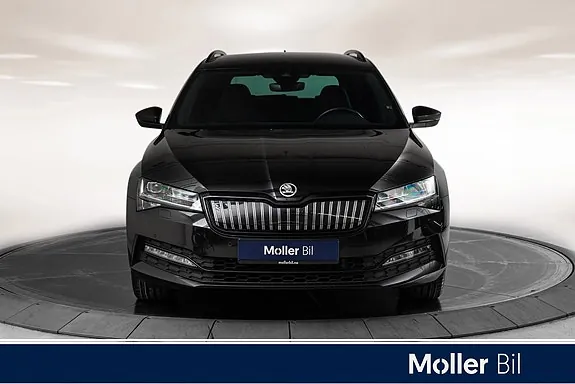 Skoda Superb 2023 photo 3