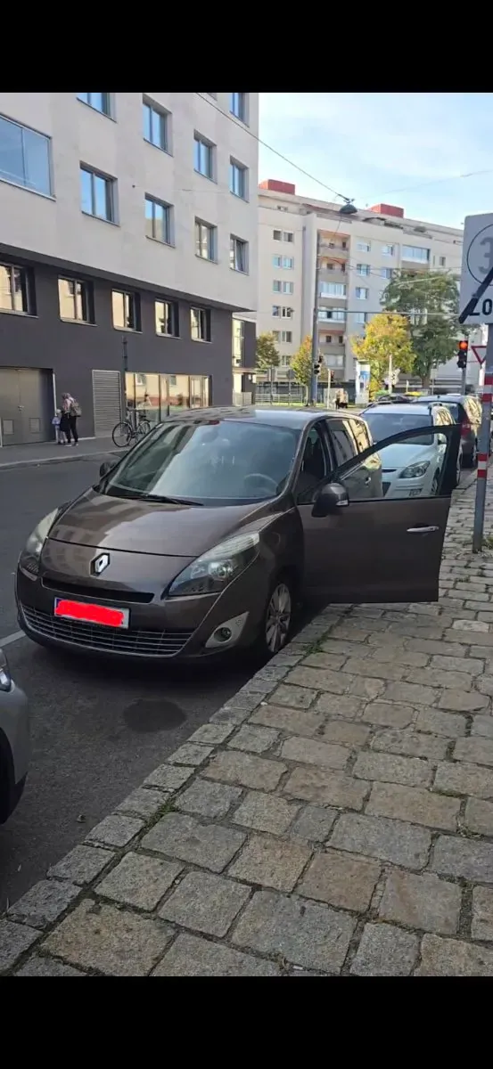 Renault Grand Scénic 2009 photo 3