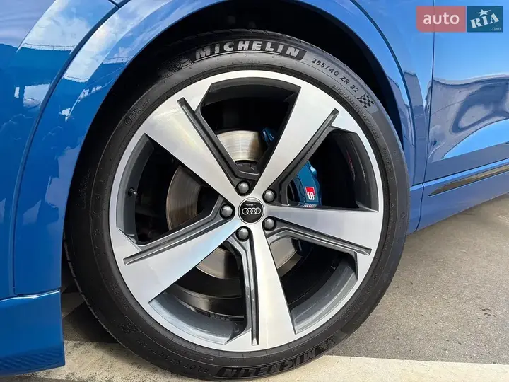 Audi Q8 2023 photo 3
