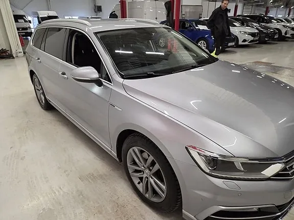 Volkswagen Passat 2018 photo 3