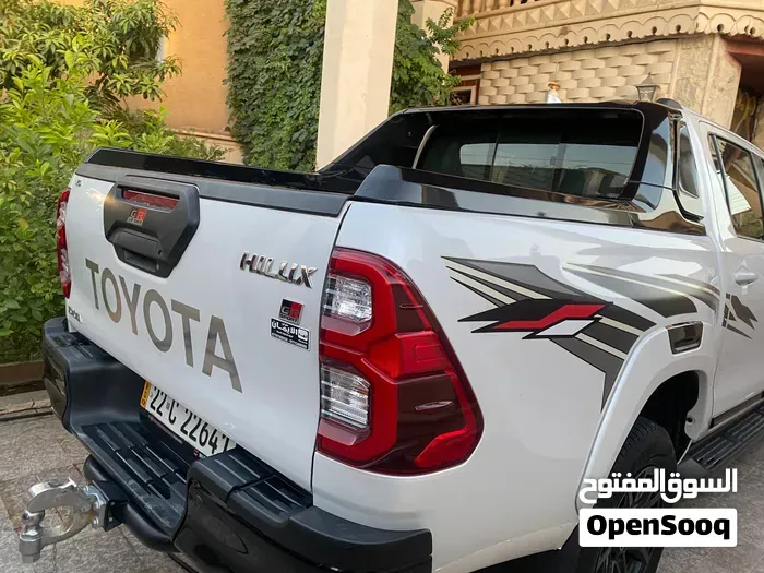 Toyota Hilux 2023 photo 3