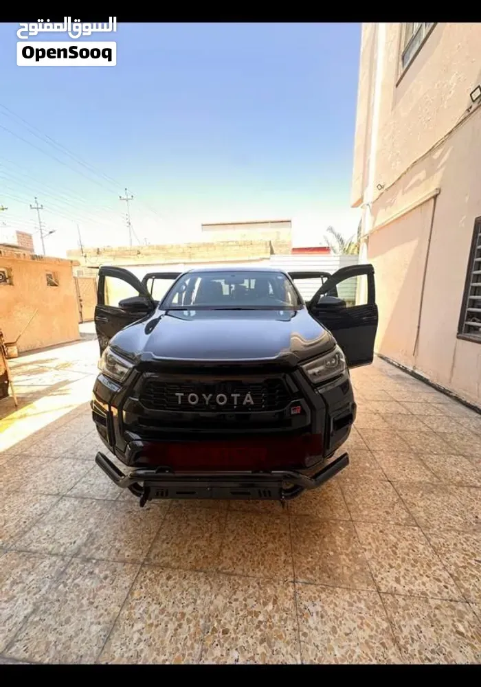 Toyota Hilux 2023 photo 5