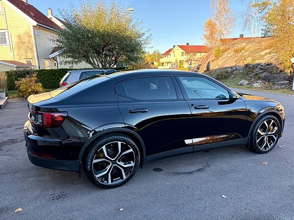 Polestar 2 2023 photo 5