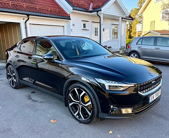 Polestar 2 2023 photo 2