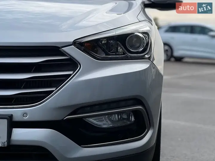 Hyundai Santa Fe 2017 photo 4