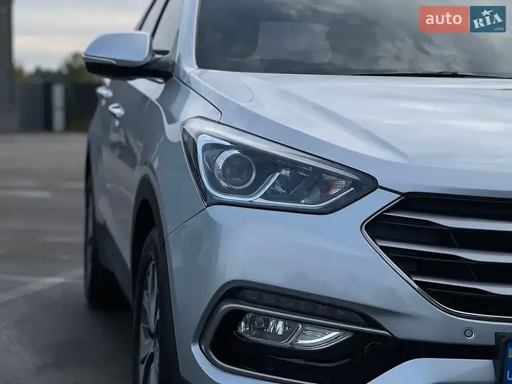 Hyundai Santa Fe 2017 photo 5