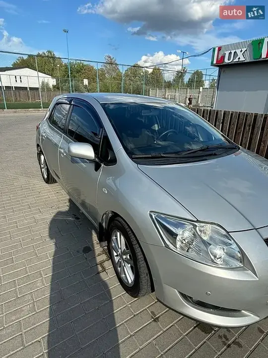 Toyota Auris 2009 photo 3