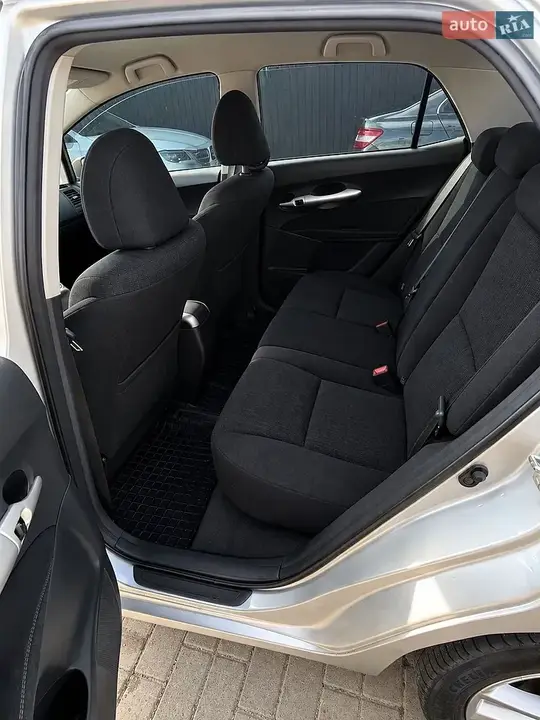 Toyota Auris 2009 photo 5
