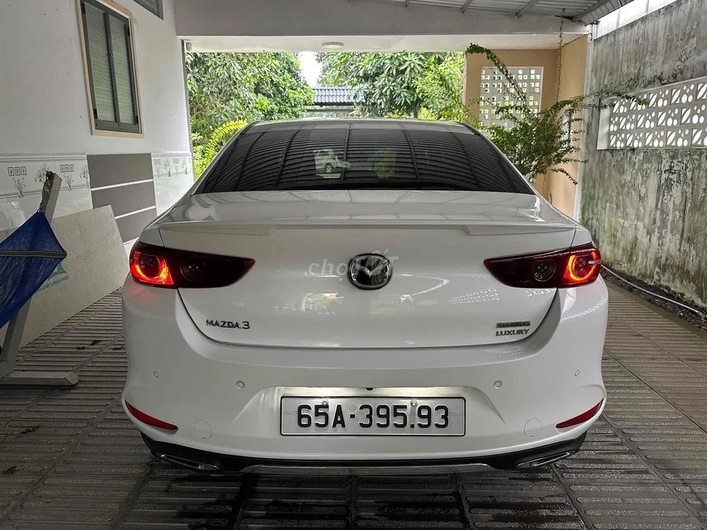 Mazda 3 2021 photo 2