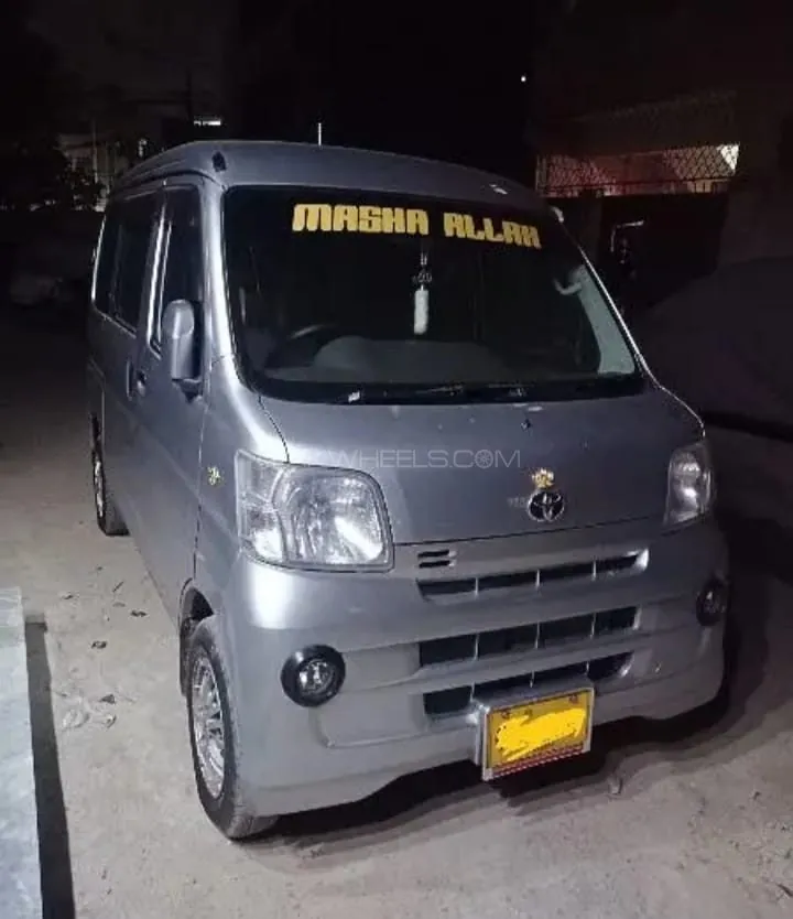 Toyota Pixis Van