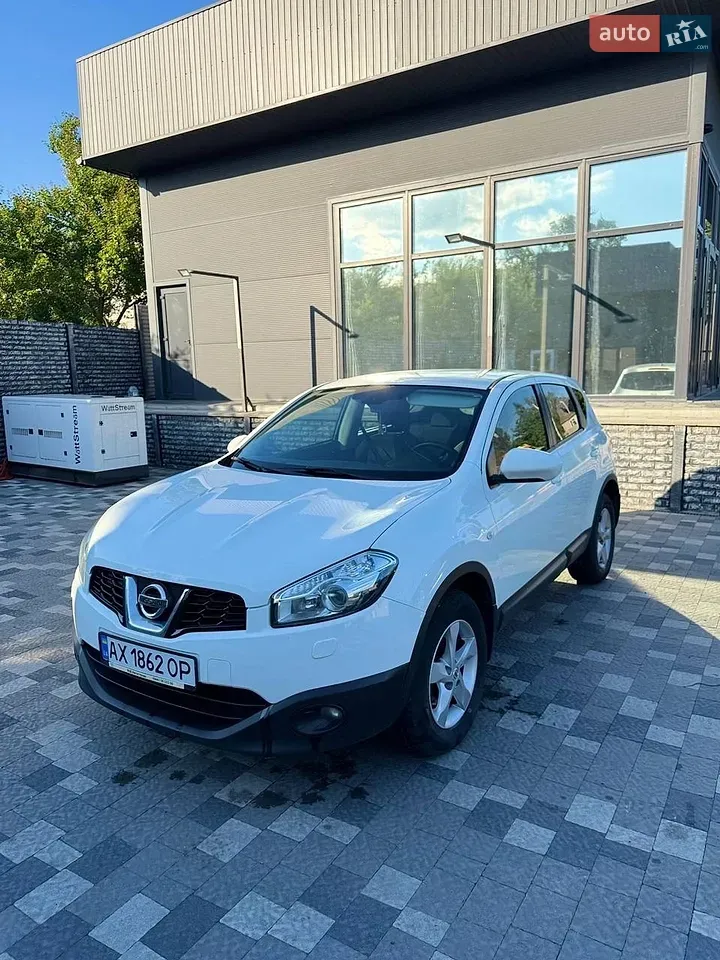 Nissan Qashqai 2013 photo 2