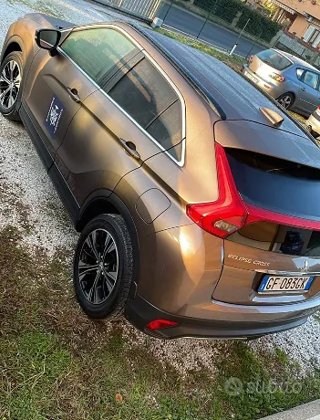 Mitsubishi Eclipse Cross 2021 photo 2