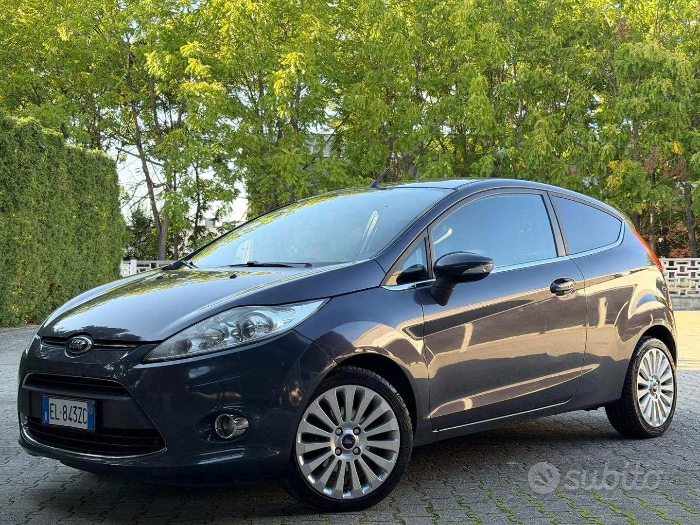 Ford Fiesta 2012 photo 3