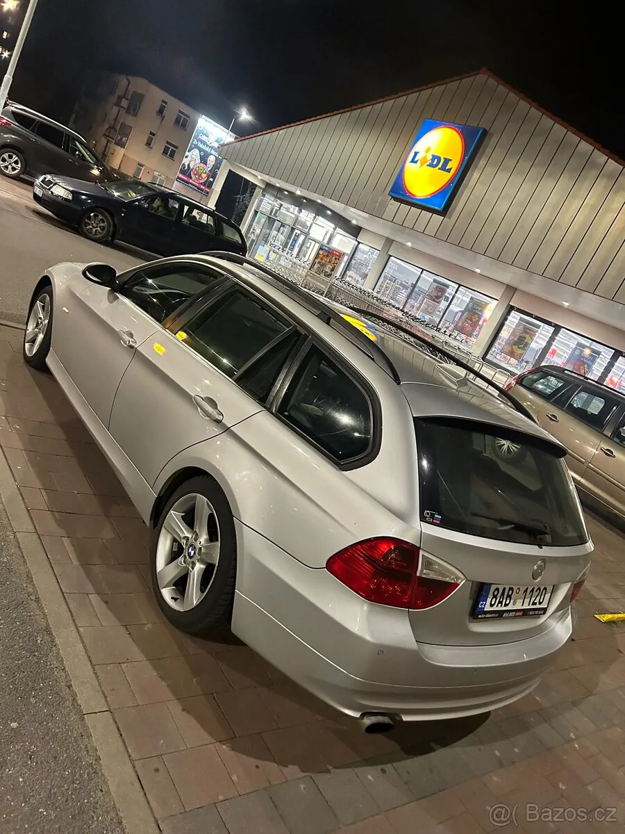 BMW 320D 2008 photo 4