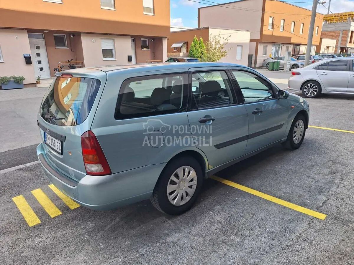 Ford Focus 2001 photo 3