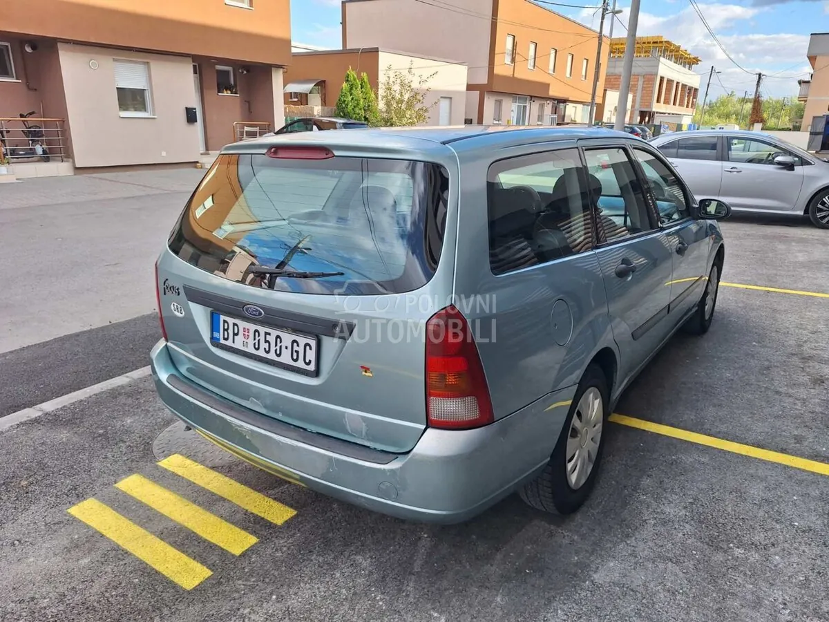 Ford Focus 2001 photo 2