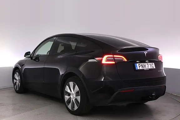 Tesla Model Y 2023 photo 4