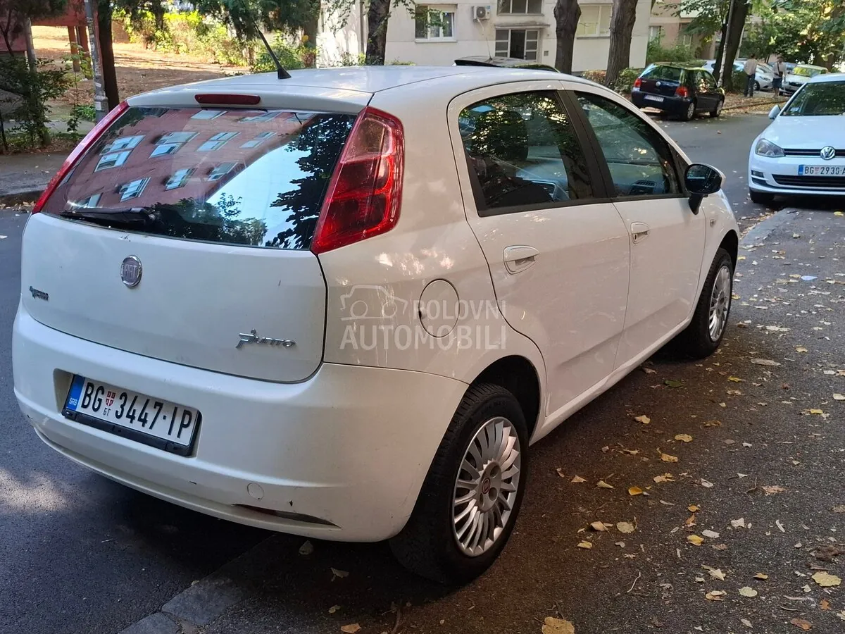 Fiat Punto 2009 photo 4