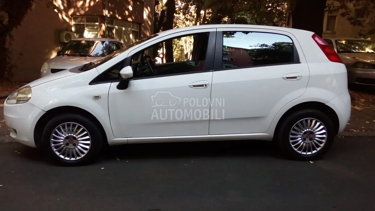 Fiat Punto 2009 photo 5
