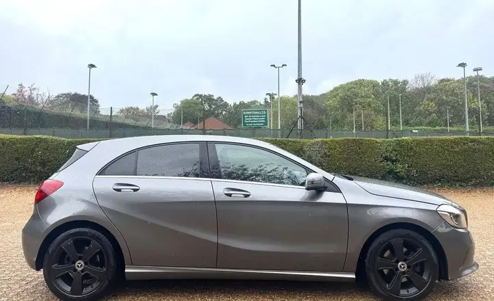 Mercedes-Benz A-Class 2018 photo 2