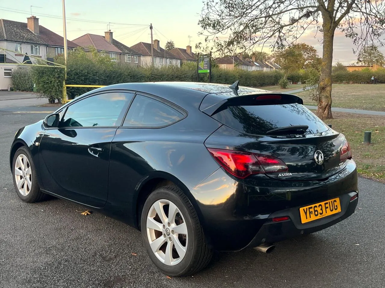 Vauxhall Astra Gtc 2013 photo 4