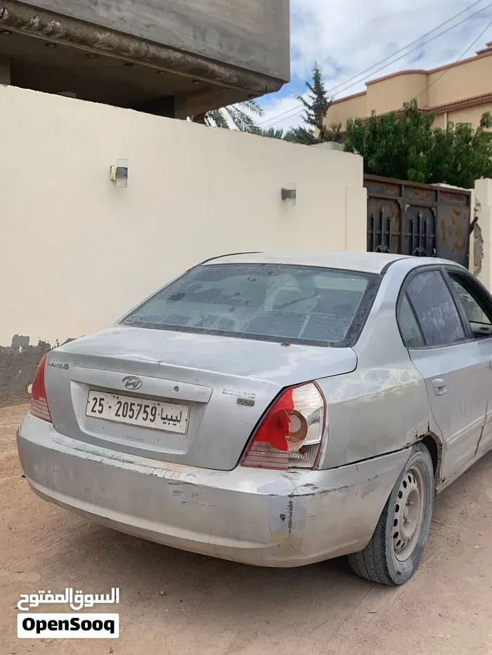 Hyundai Avante 2005 photo 2
