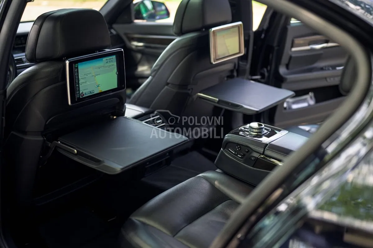 BMW 750 2013 photo 2