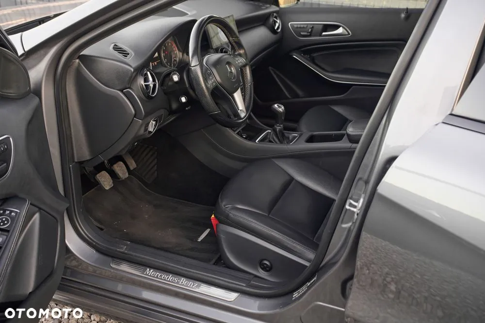 Mercedes-Benz A-Class 2013 photo 4