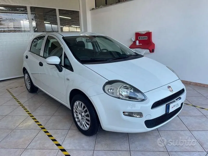 Fiat Punto 2016 photo 2