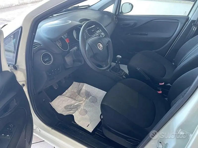 Fiat Punto 2016 photo 5