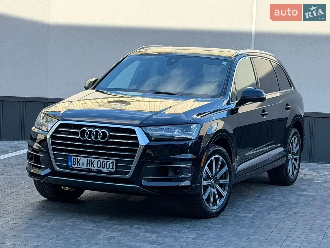 Audi Q7 2017 photo 2