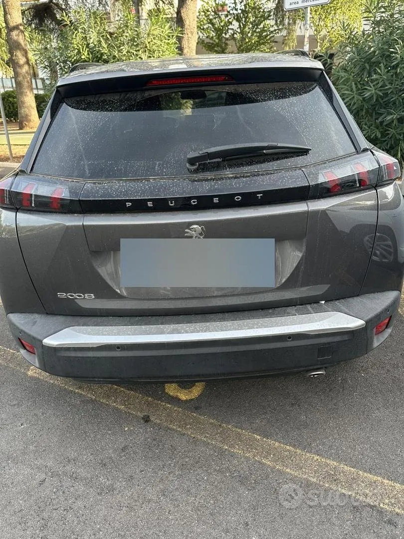 Peugeot 2008 2023 photo 2