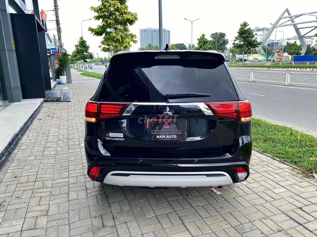 Mitsubishi Outlander 2023 photo 4