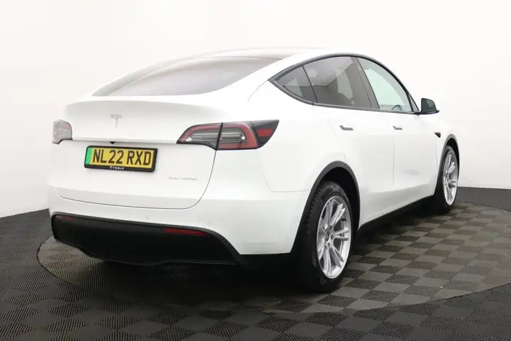 Tesla Model Y 2022 photo 5