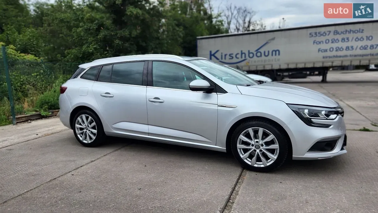 Renault Megane 2017 photo 2