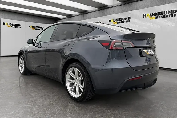 Tesla Model Y 2021 photo 2
