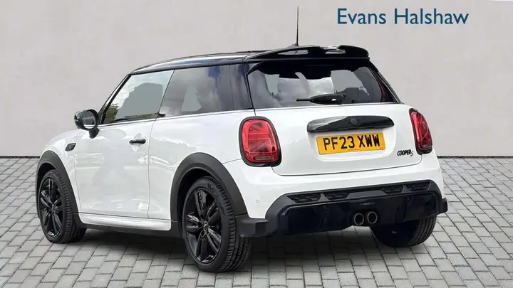 Mini Hatch 2023 photo 3