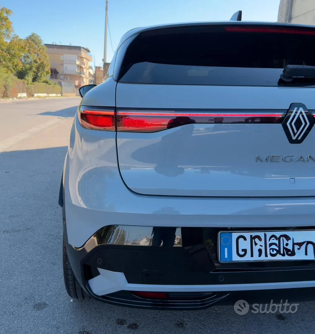 Renault Megane 2023 photo 3