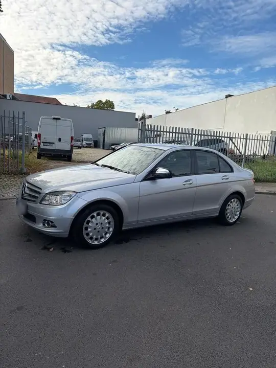 Mercedes-Benz C180