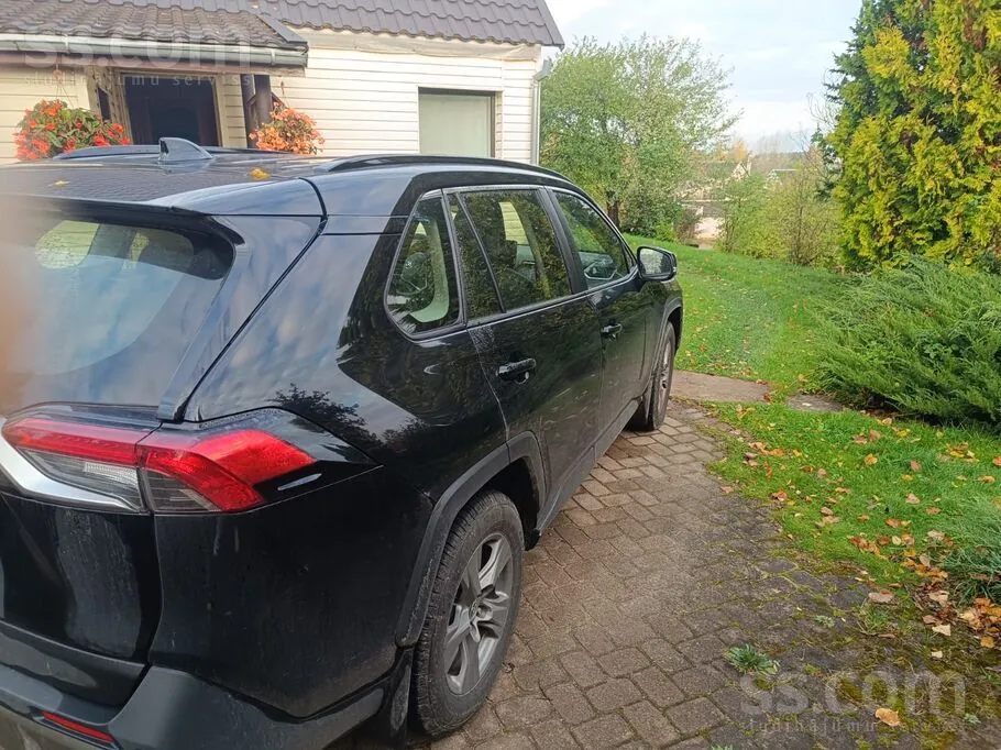 Toyota Rav4 2023 photo 3