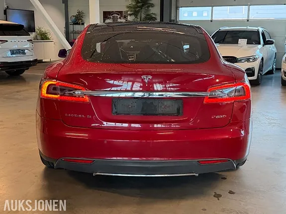 Tesla Model S 2015 photo 4