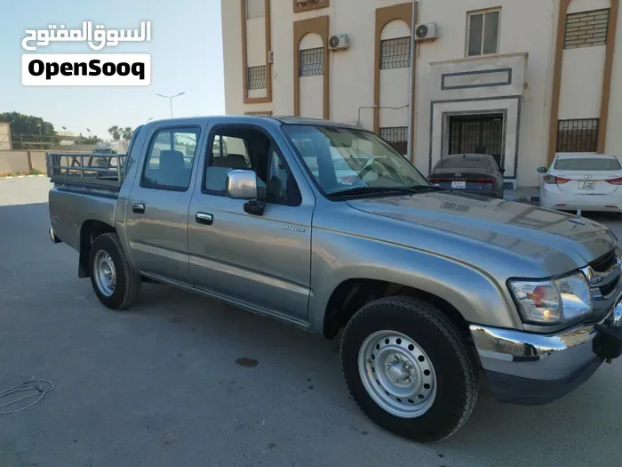 Toyota Hilux 2005 photo 4