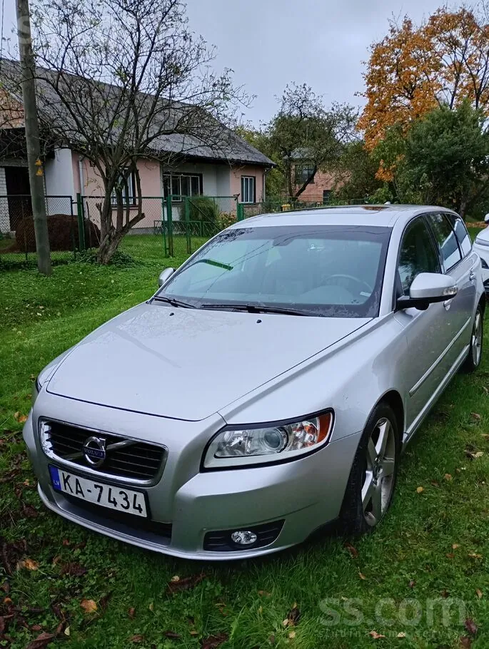 Volvo V50