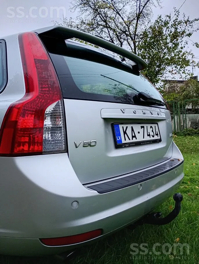 Volvo V50 2011 photo 5