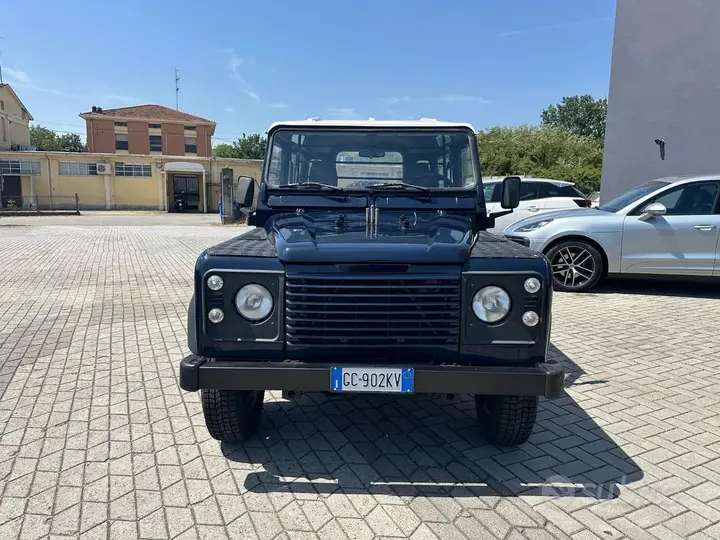 Land Rover Defender 90 1987 photo 2