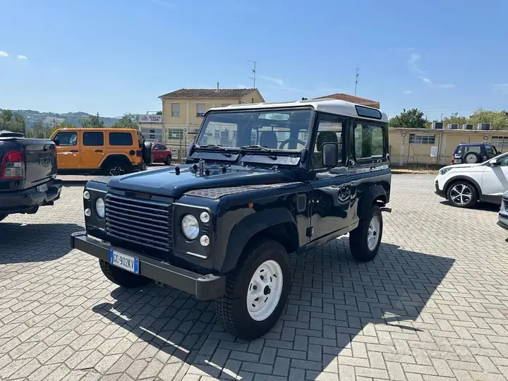 Land Rover Defender 90 1987 photo 3
