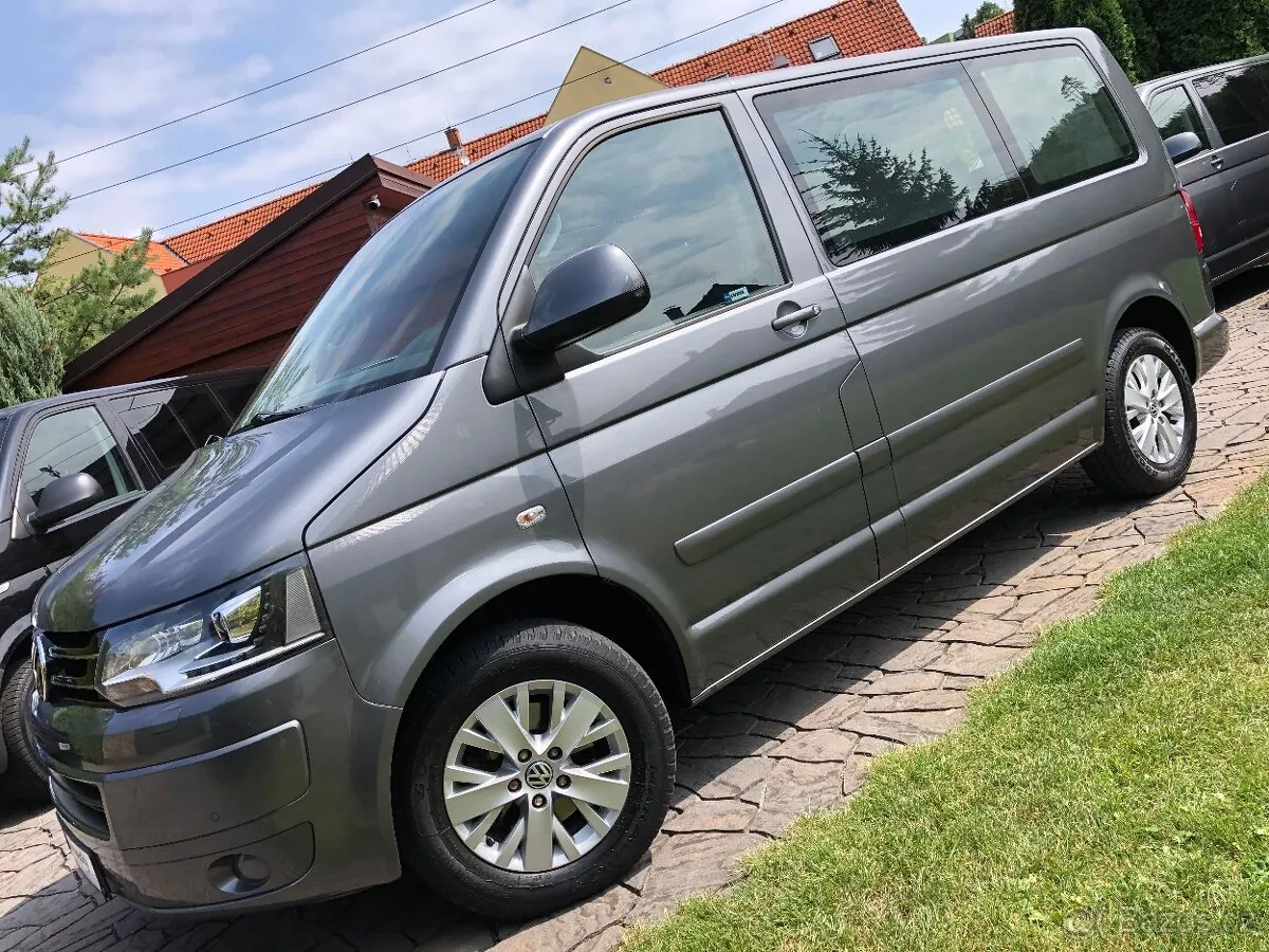 Volkswagen Multivan 2013 photo 2